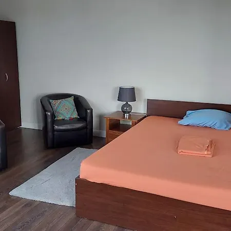 Spacious Luxury With Large Terrace